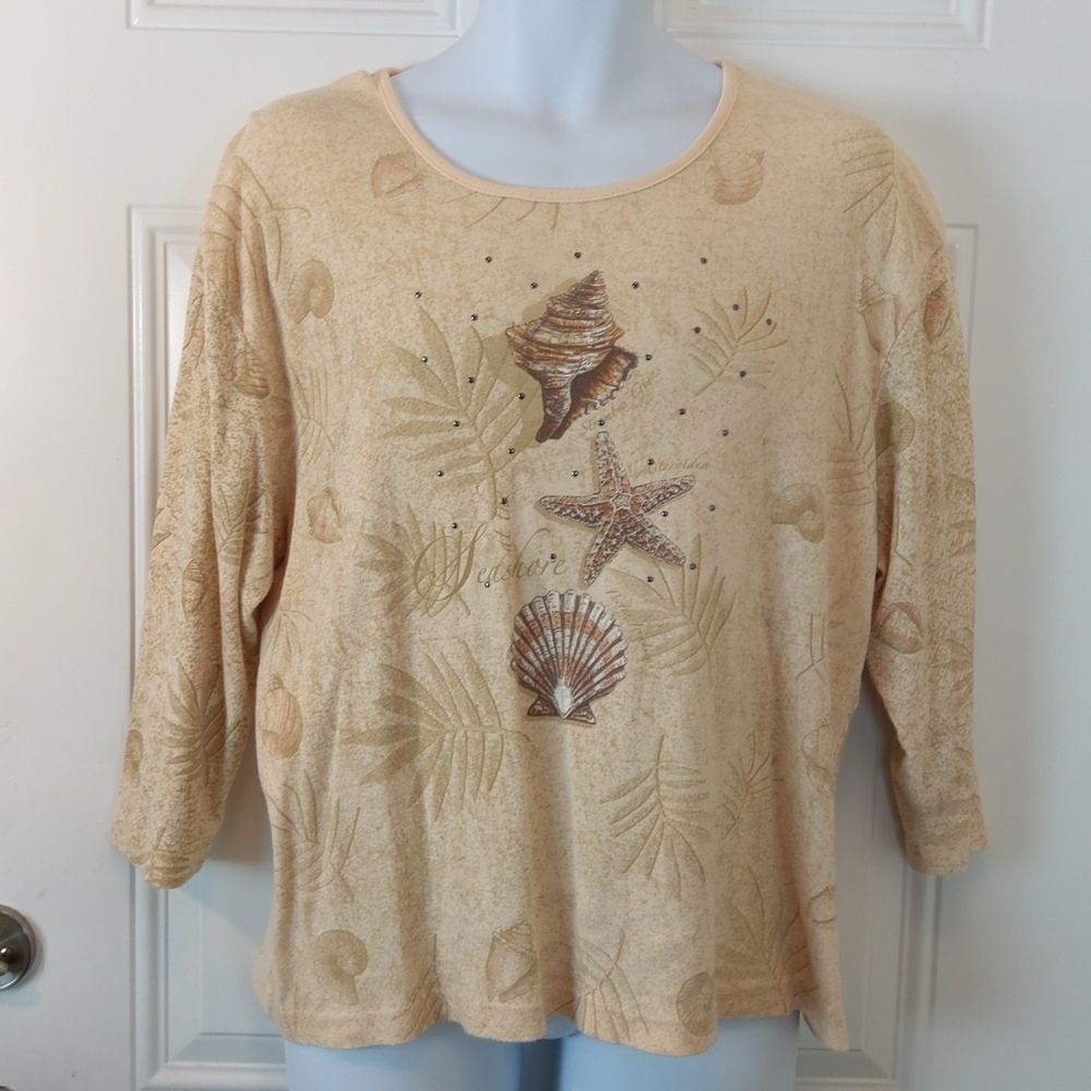 Women's Beige Seashell Print Top